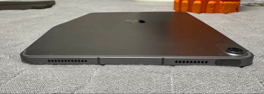 iPadAir本体 画面ひび割れフレーム曲がりあり