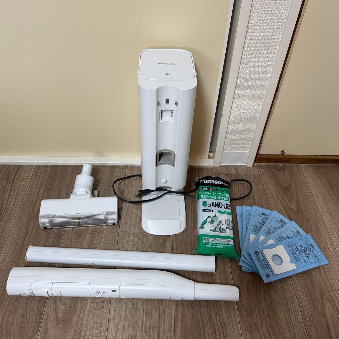 そら【動作確認済】Panasonic 充電式掃除機 MC-NS10K