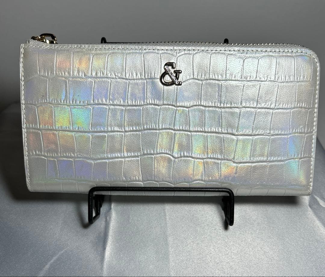 新品未使用【ピンキー＆ダイアン】 クロコ型押し L字ファスナーロゴモチーフ長財布