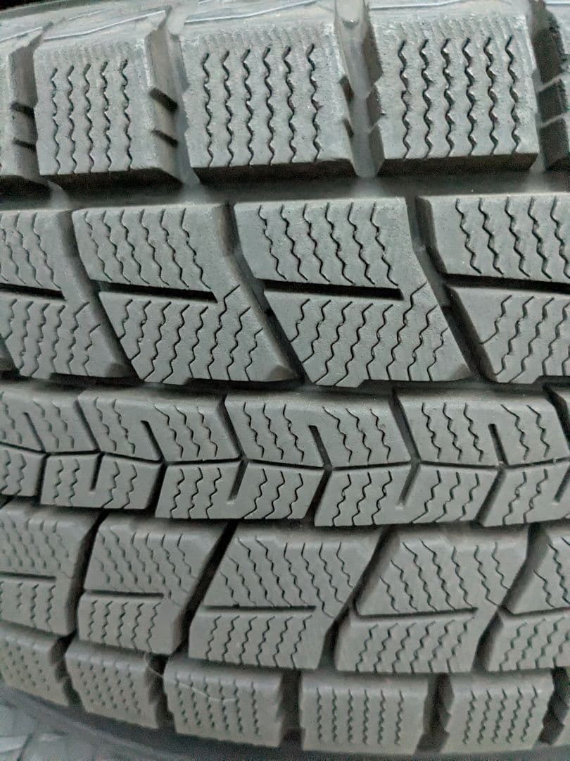 N*7様 [美品] 225/65R17 ダンロップ WINTERMAX スタッド