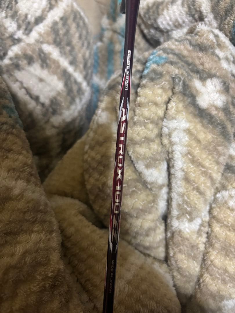 バドミントンラケット アストロクス100zz