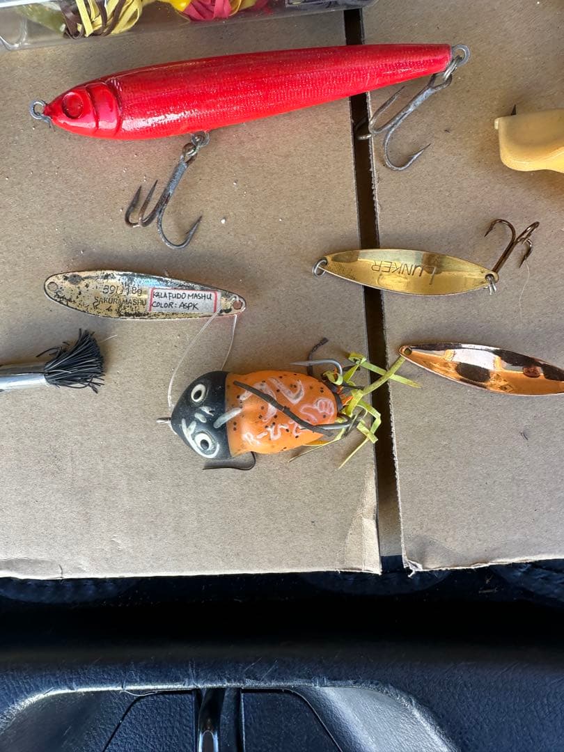 ハードルアーとナイロンラインセット