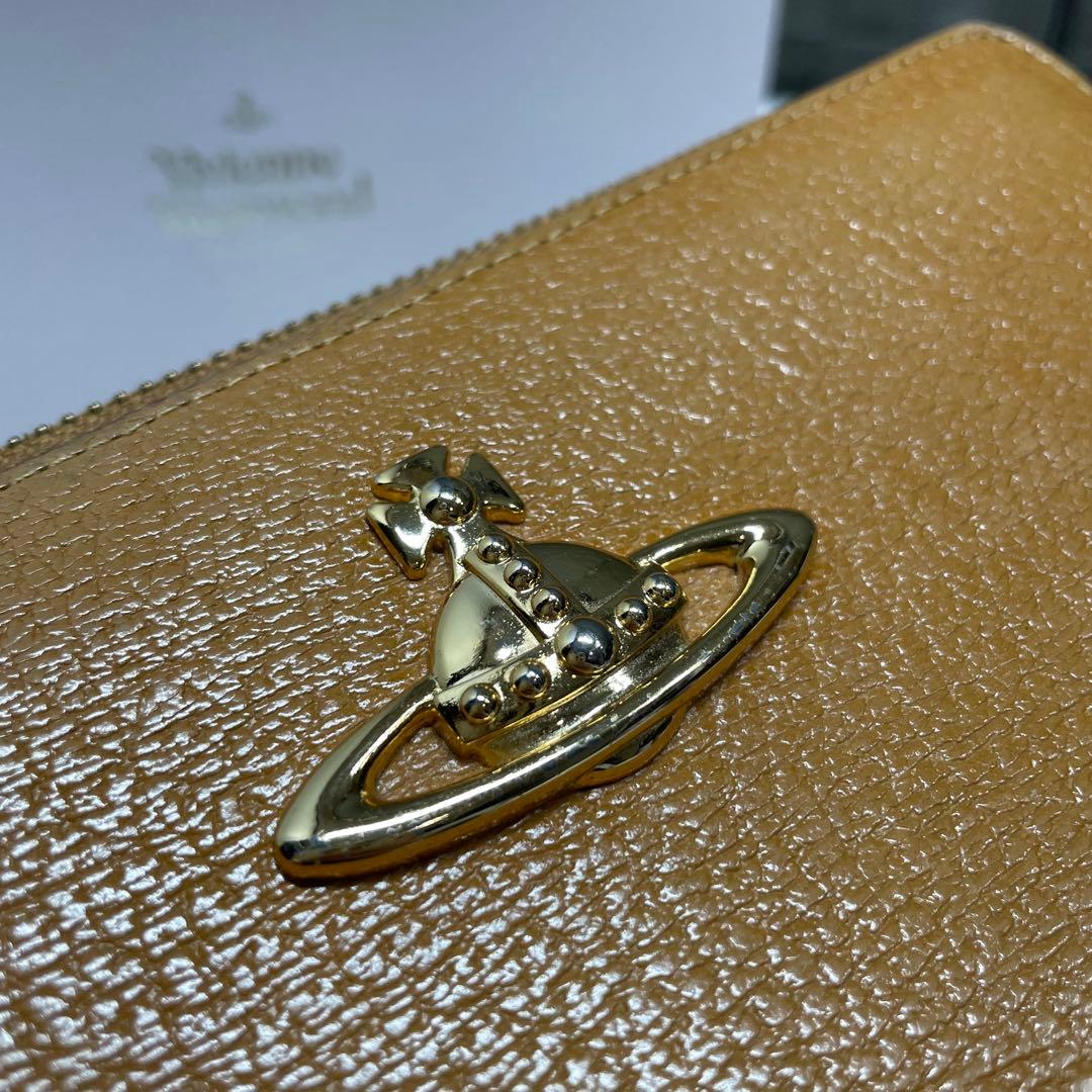 茶*丸様 Vivienne Westwood ベージュ 長財布