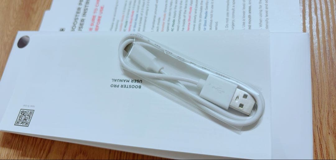 メディキューブ　美顔器　AGE-Rブースタープロ　ピンク