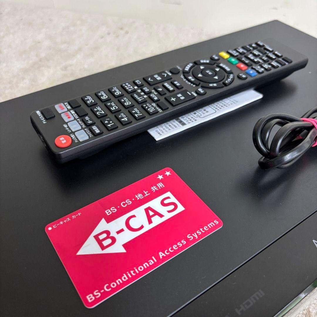 952ブルーレイレコーダー　シャープ　アクオス　2TB　3番組同時録画　送料無料