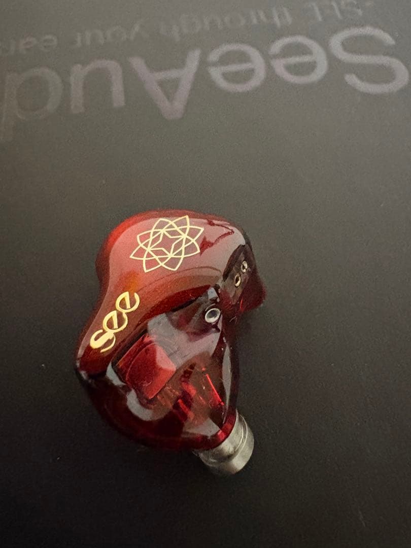 イヤホン Seeaudio Bravery