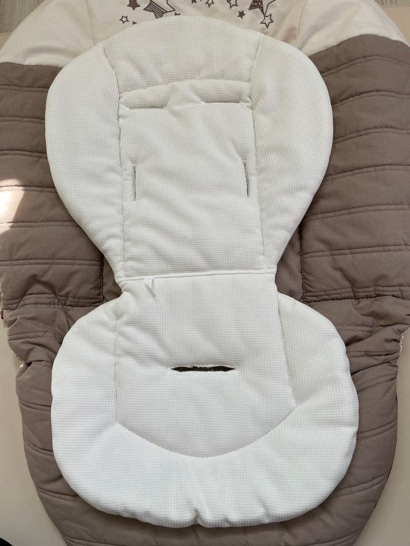 コンビ ネムリラ オートスウィング トイザらス限定