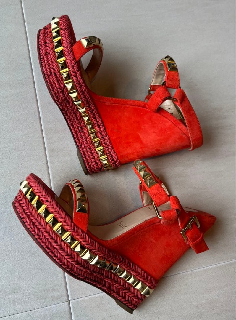 ルブタン　サンダル