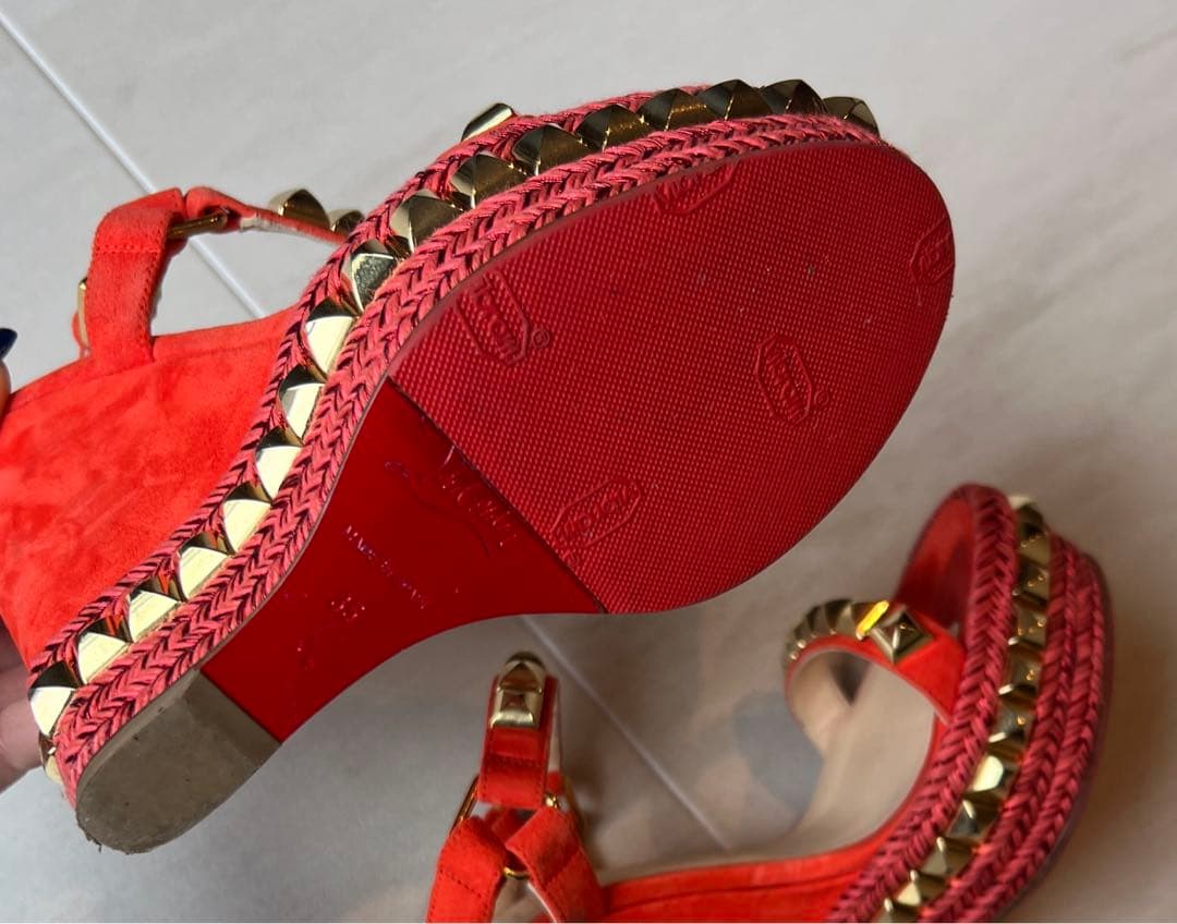 ルブタン　サンダル