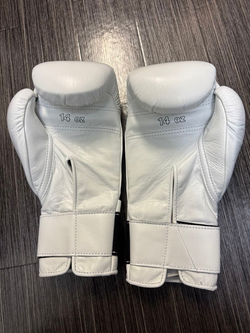 Winning ボクシンググローブ 14 oz ホワイト