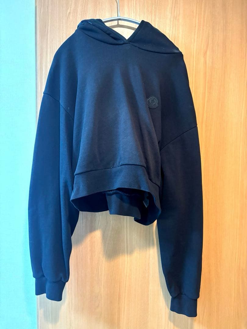 し*う様 モンクレ　パーカー