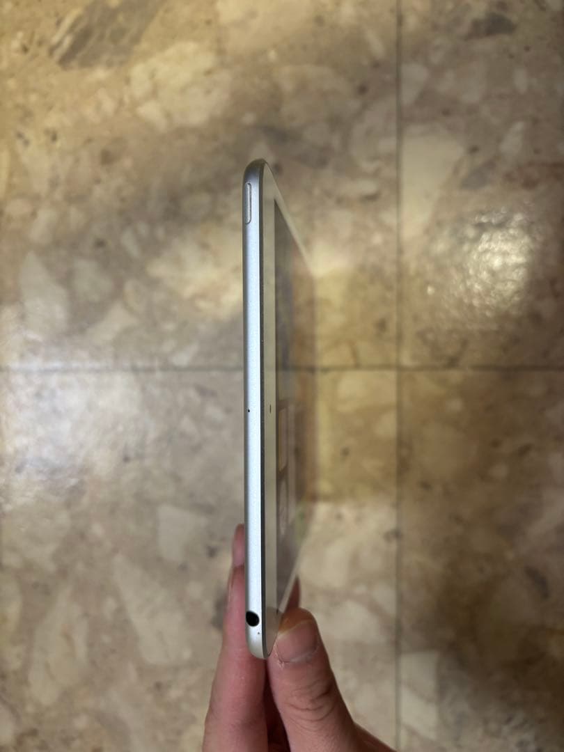 【すぐ使える】iPad mini5 64GB シルバー　Wi-Fiモデル　高性能