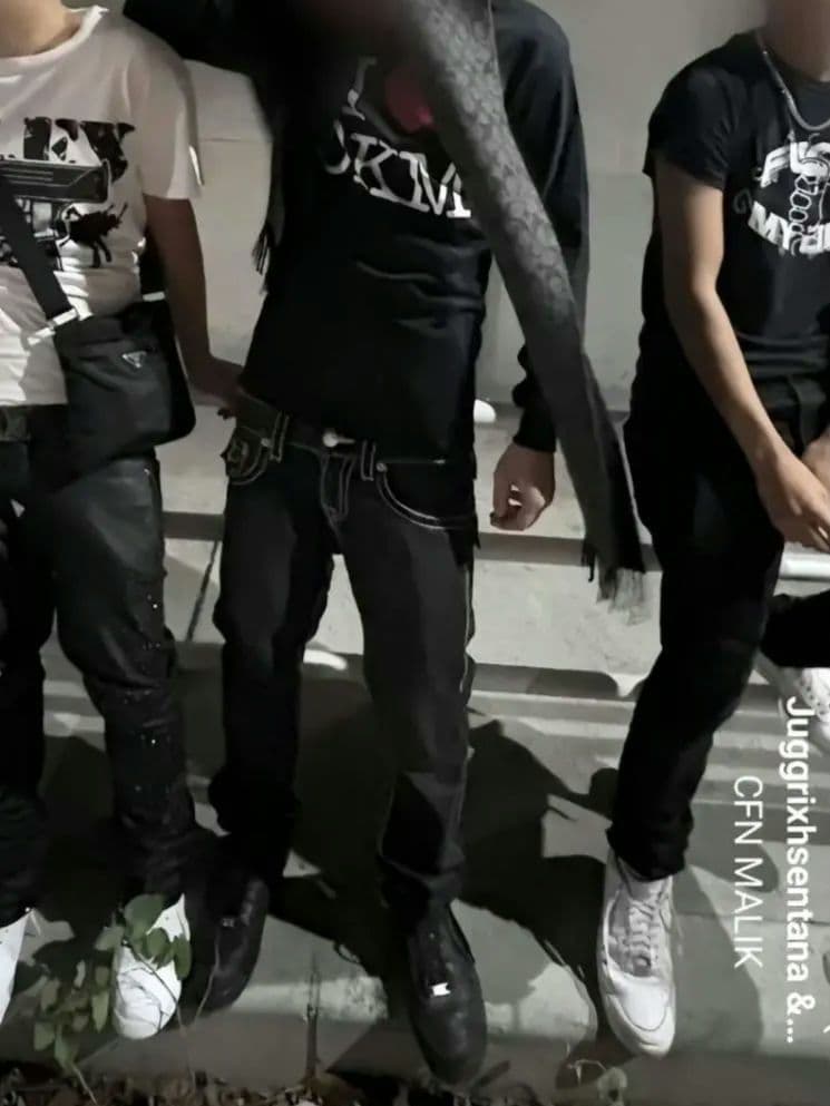 本日限定値下げ　TRUE RELIGION デニム　希少28サイズ