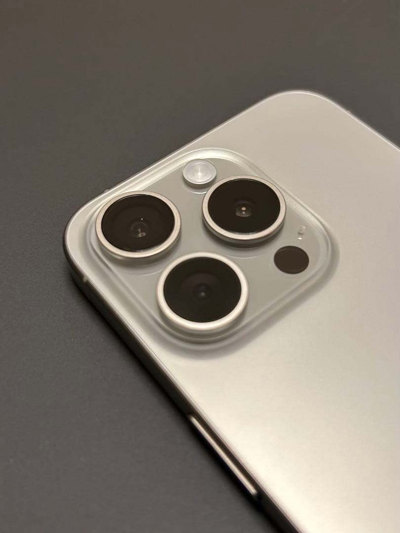 Apple iPhone15 Pro ナチュラルチタニウムSIMフリー256GB