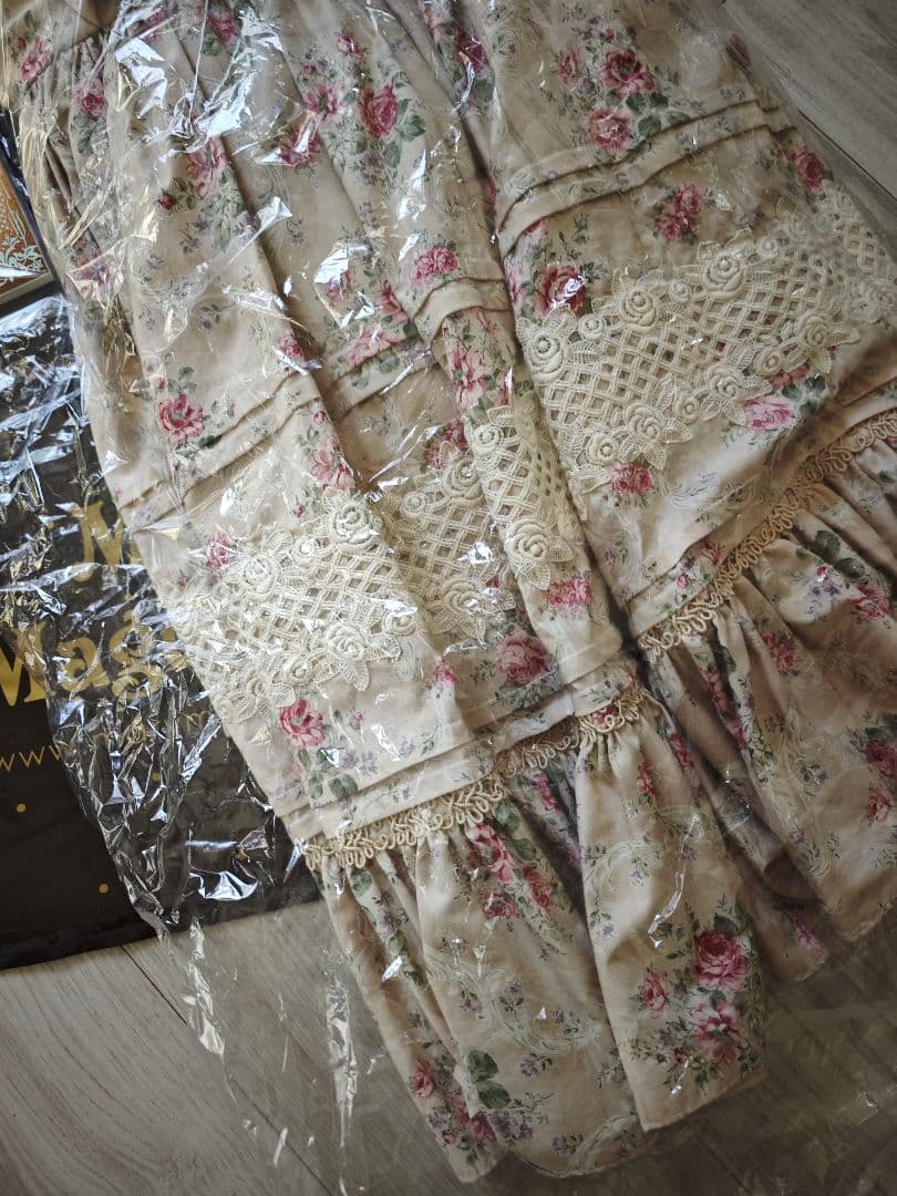 メアリーマグダレン　マリーヌローズジャンパースカート