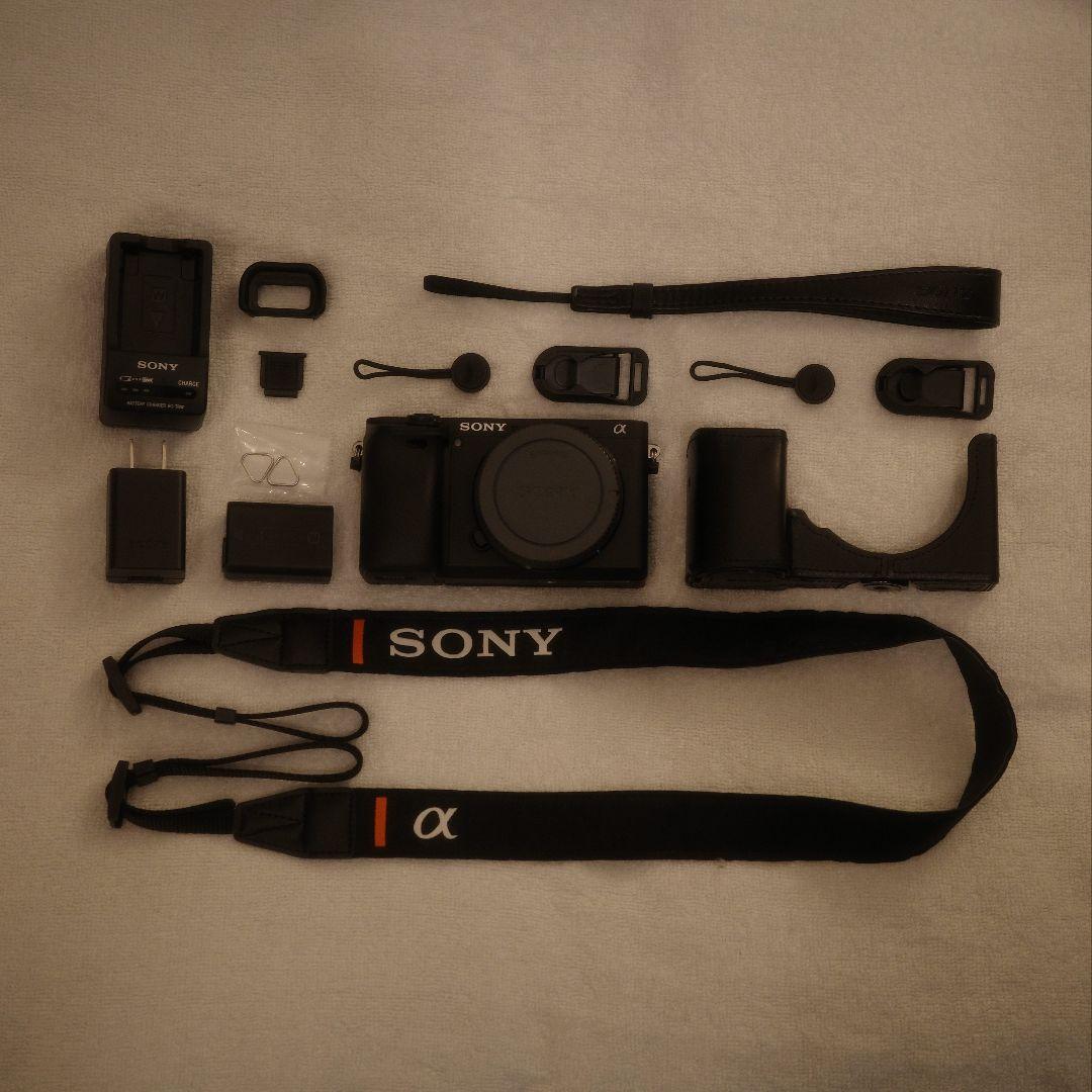 SONY α6400 ILCE-6400L ボディ(2528ショット)+周辺機器