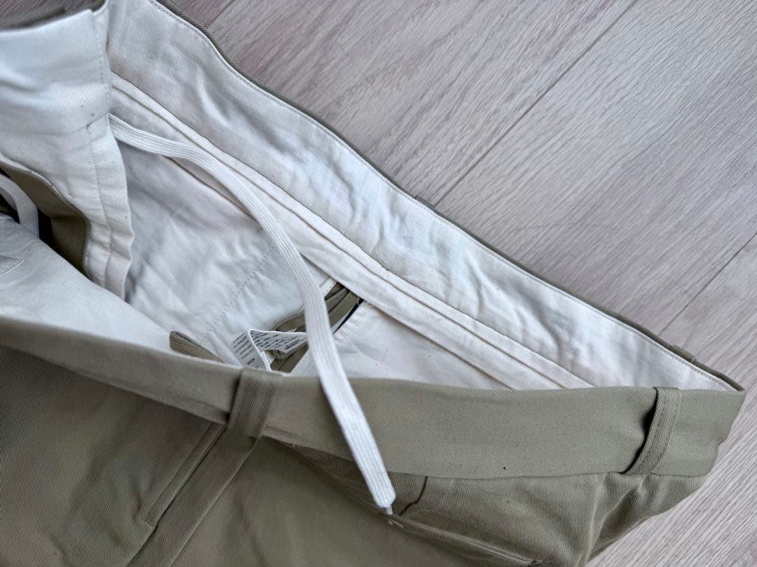 blurhmsROOTSTOCK チノパンツ　サイズ4