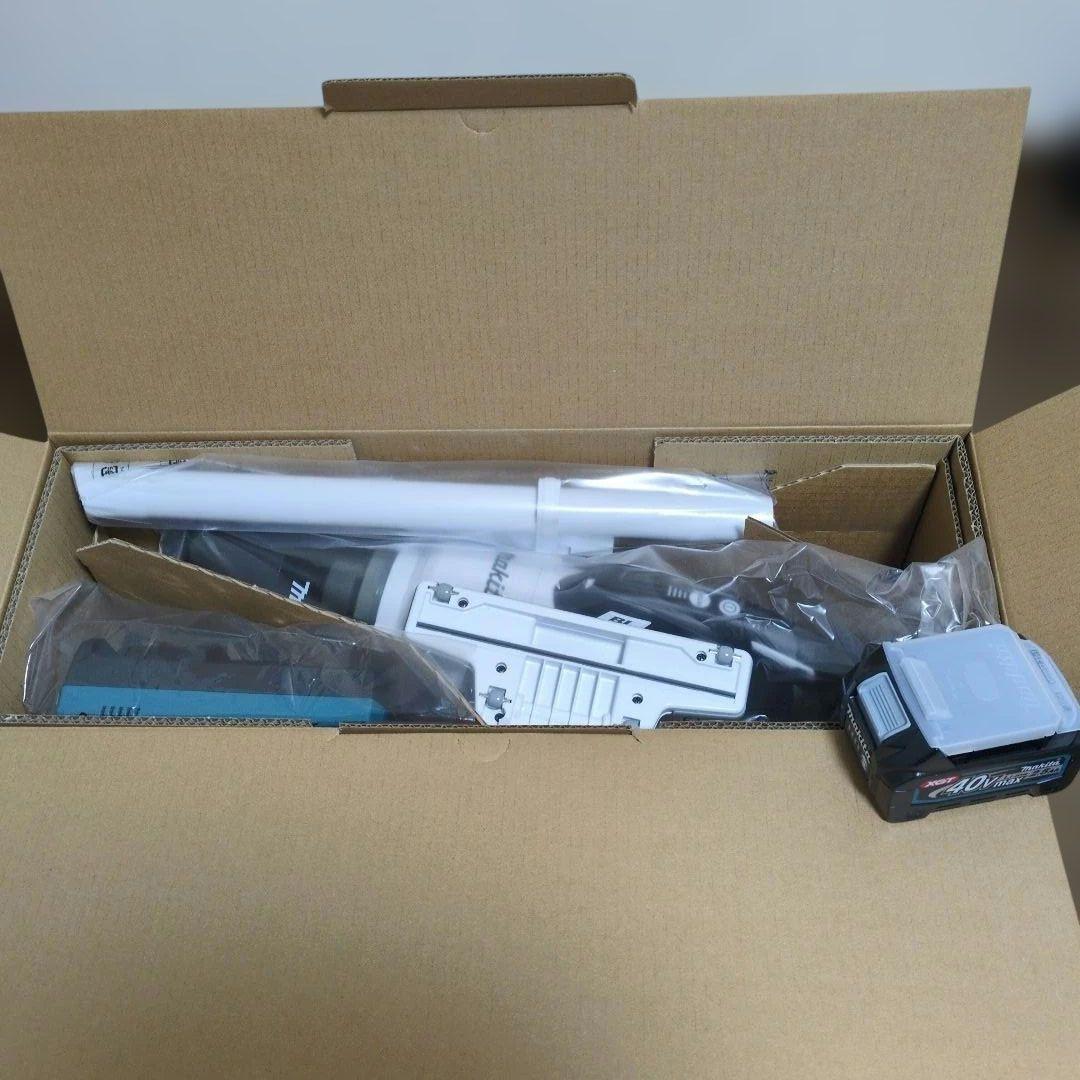 マキタ 充電式クリーナー CL003GRDW 40V　白 バッテリー新品x1個