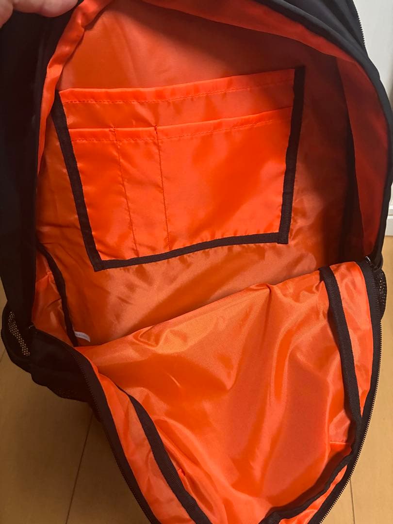 美品 ヨセミテ　ユーティリティ バックパック 撥水(ブラック)