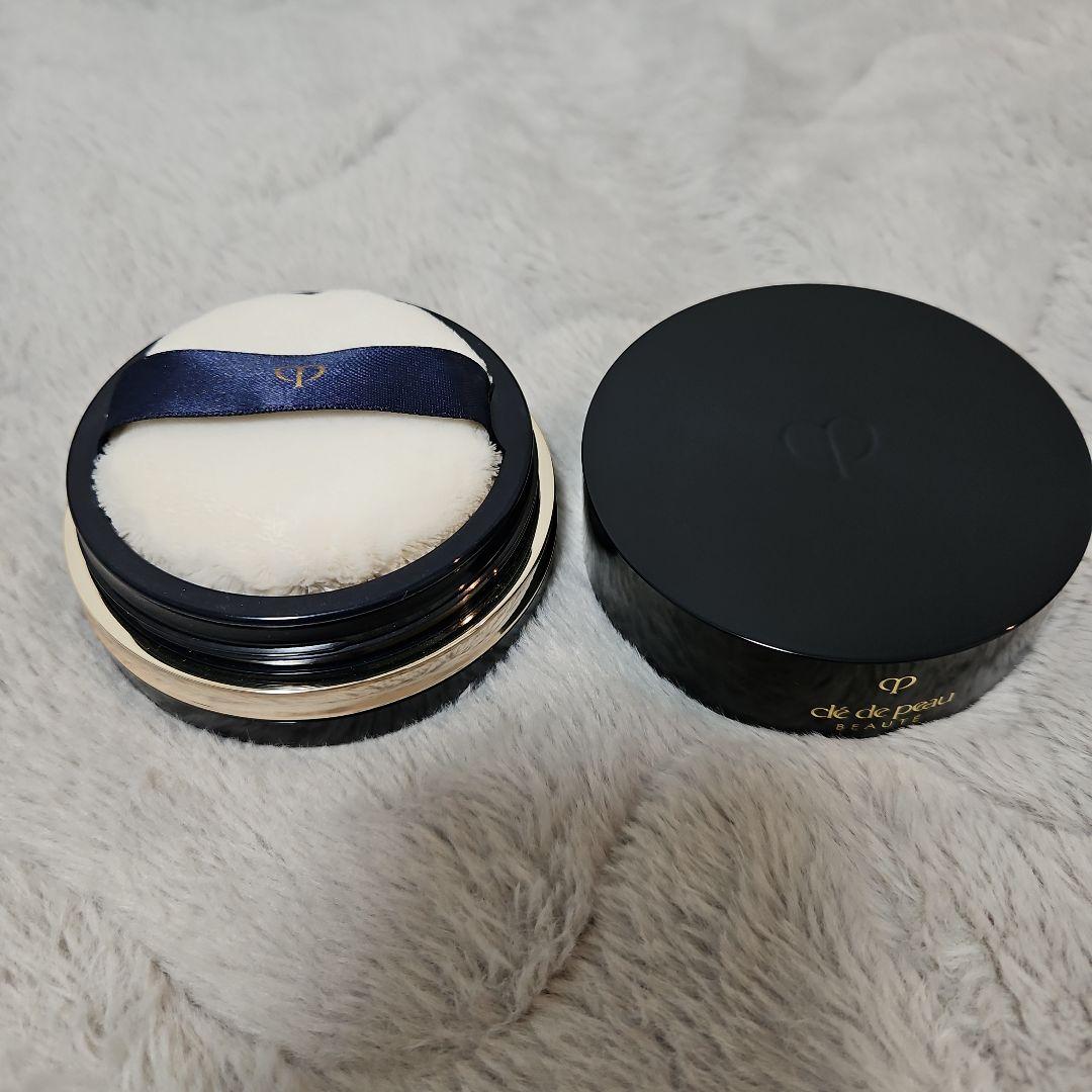 クレ・ド・ポーボーテ　 プードルトランスパラントn ライトミディアム 2