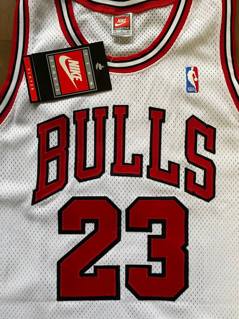 NIKE NBA90sブルズ マイケル・ジョーダン オーセンティックユニフォーム