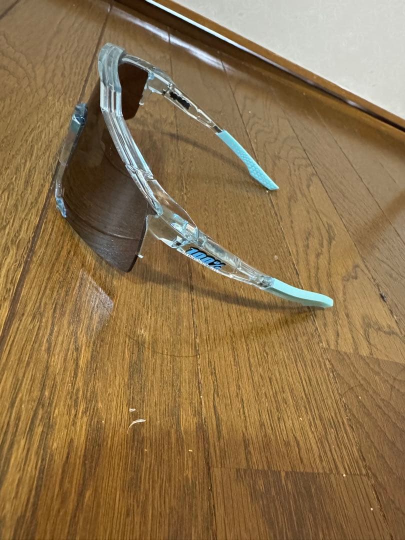 スポーツサングラス クリアフレーム ブラウンレンズ ケース付き　100%