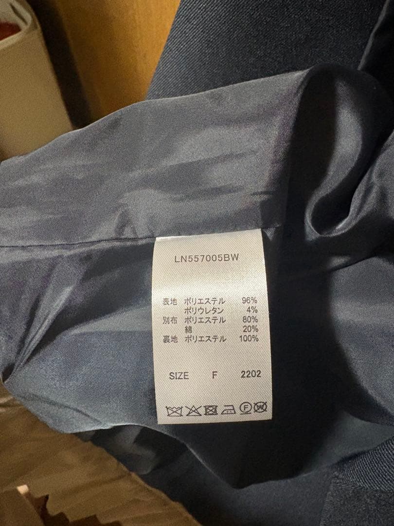 loin nuit ロワンニュイ　フリルレイヤードデザインジャケット　ネイビー