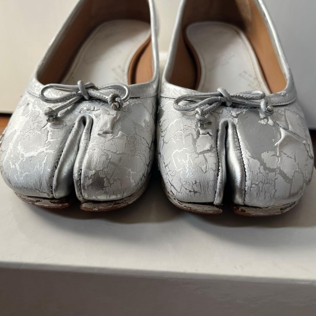 マルジェラ タビパンプス バレエシューズ 37 24cm ホワイト　シルバー