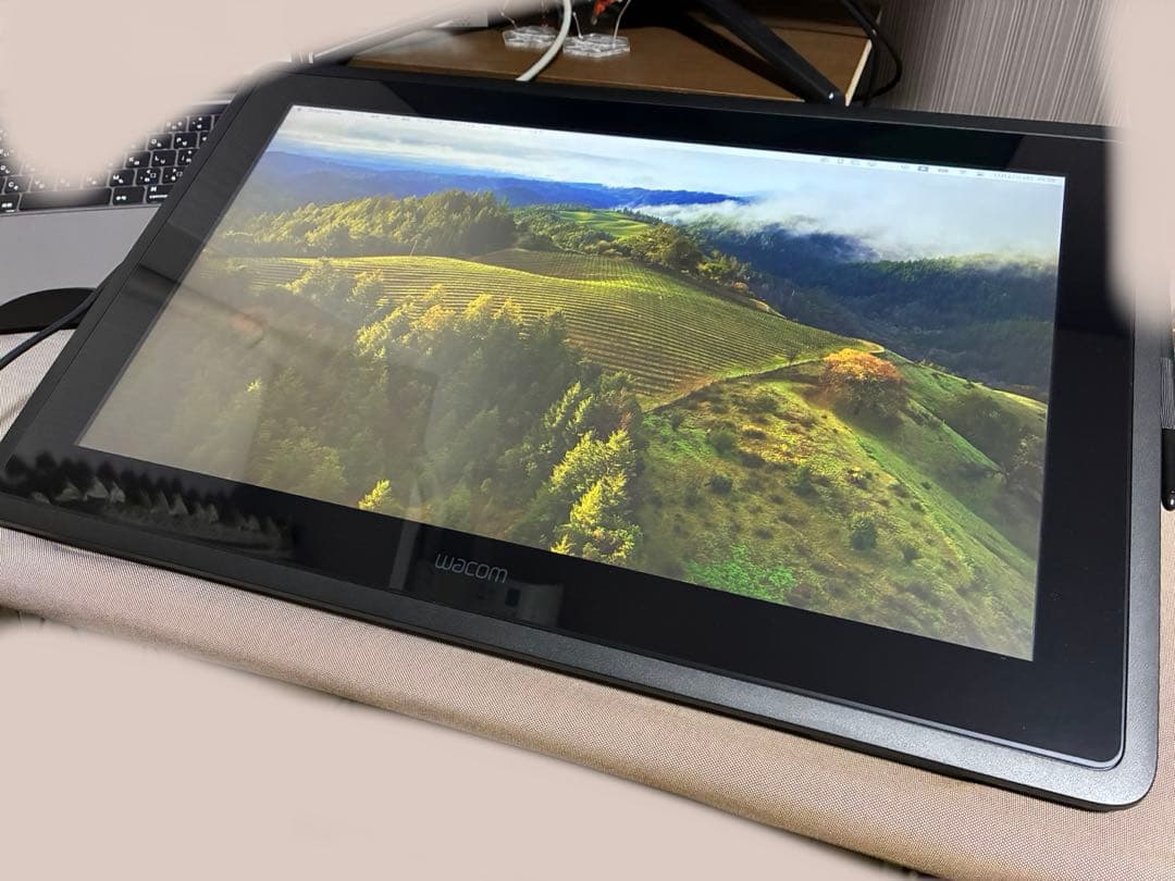 Wacom Cintiq 22 FHD DTK2260K1D 箱無し フィルム付