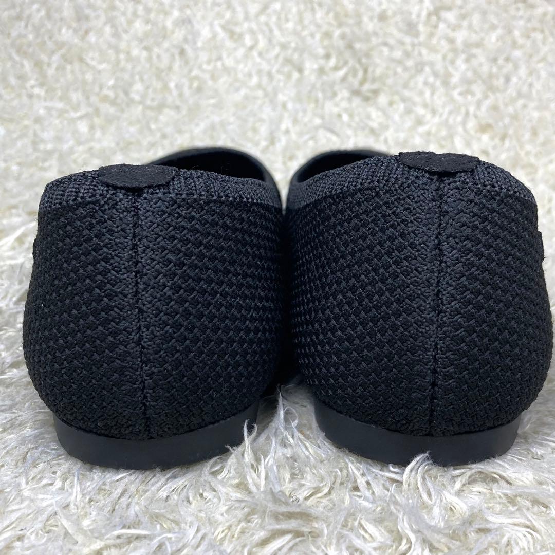 『未使用級』VIVAIA フラットパンプス 撥水加工 ポインテッドトゥ　ブラック