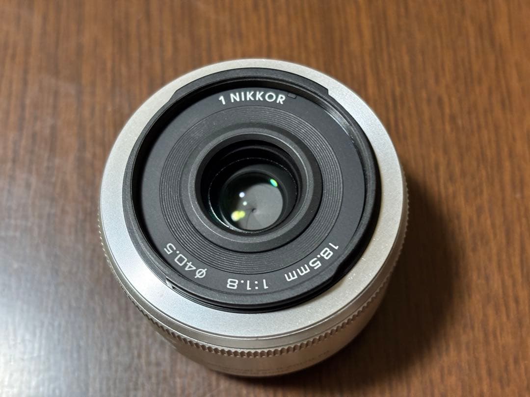 Nikon 1 NIKKOR 18.5mm f/1.8 シルバー 使用感あり