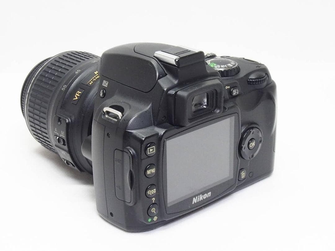 Nikon D40 レンズキット 《 スマホ転送可能 動作光学良好