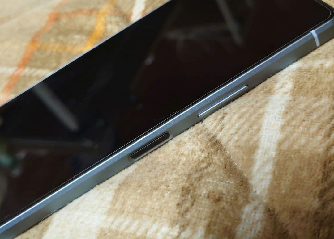 スマートフォン本体 AQUOS SH-52D docomo