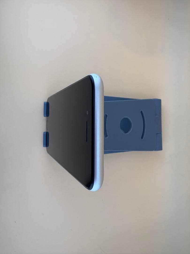 iphone SE3 スターライト 64GB SIMフリー バッテリー88%