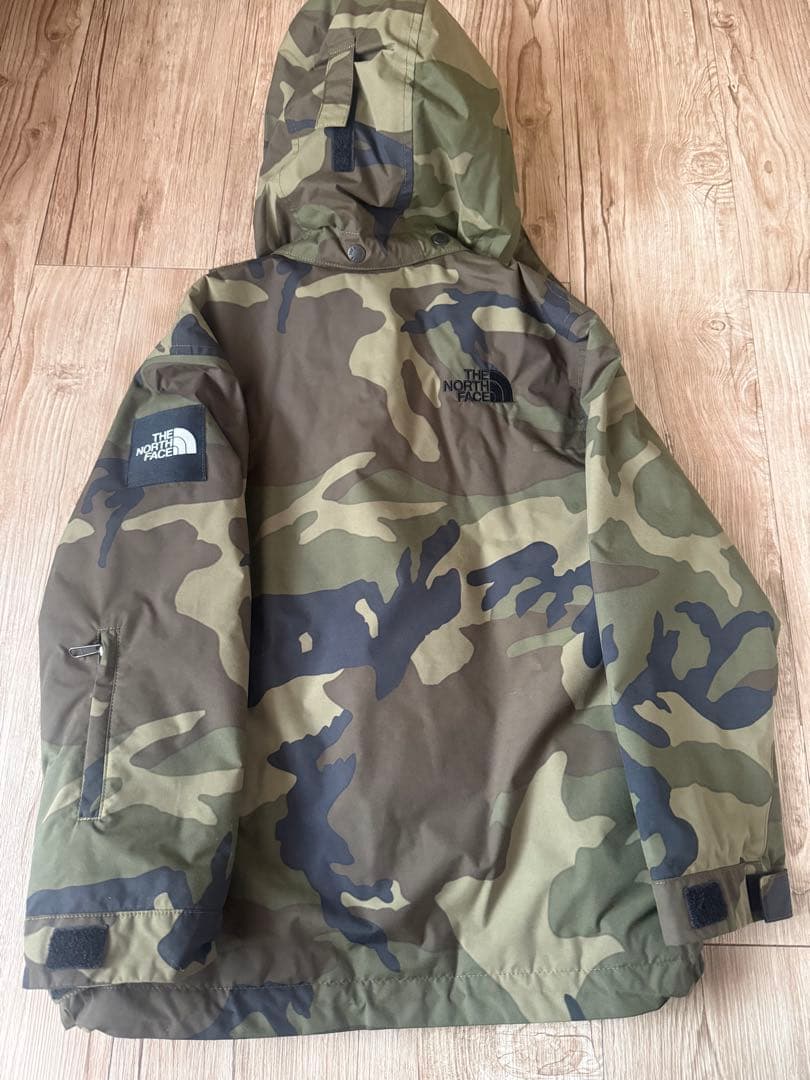 ノースフェイス スキーウェア上