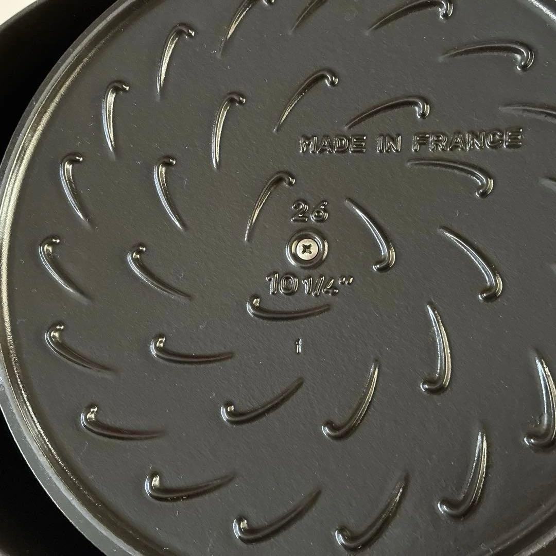 ストウブ　STAUBブレイザーソテーパン26cm チェリー+おまけに本