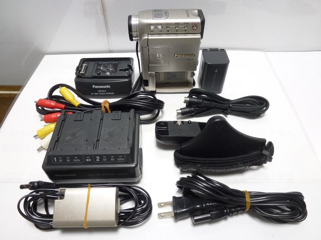 希少　動作品　美品　Mini DV　パナソニック　Panasonic NV-C1