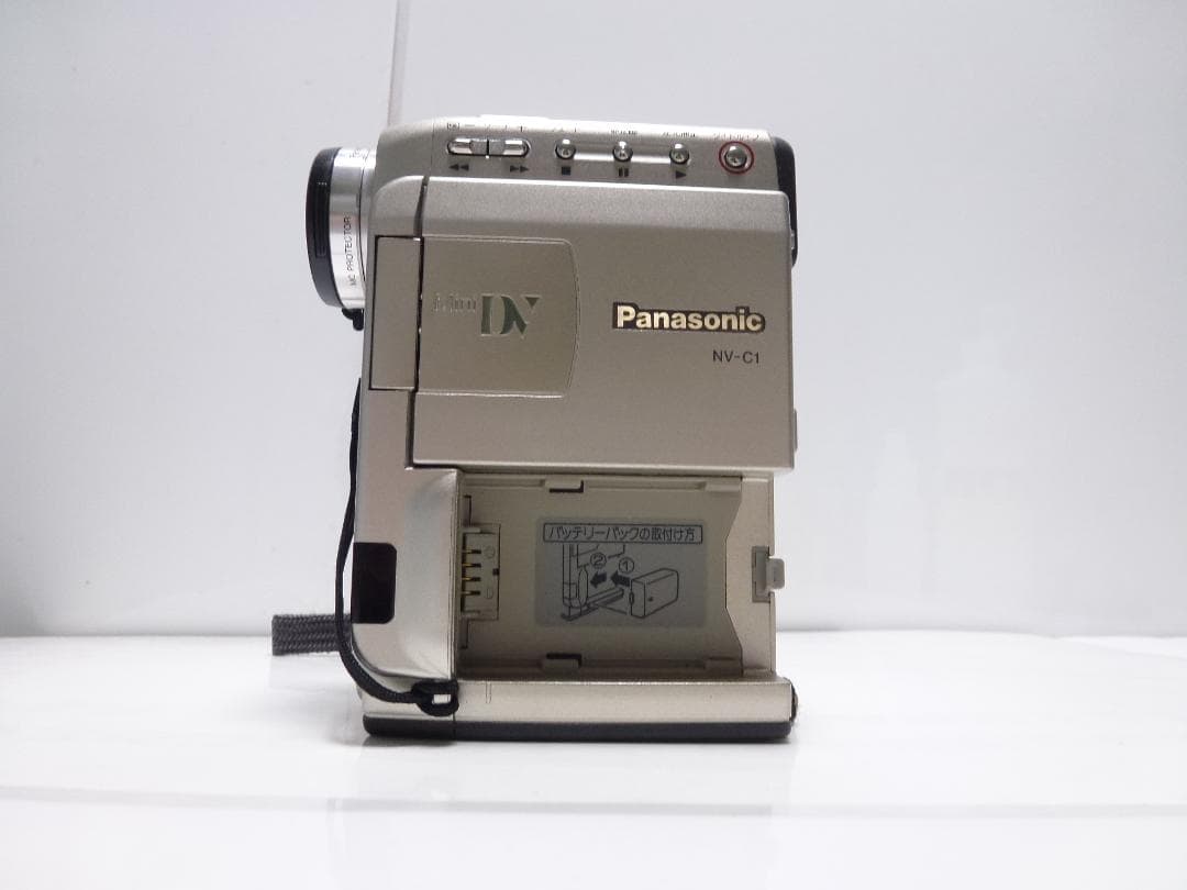 希少　動作品　美品　Mini DV　パナソニック　Panasonic NV-C1