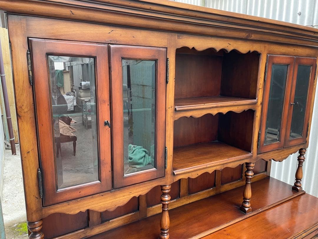 近隣配達可能　アンティーク？　キャビネット　カップボード　食器棚
