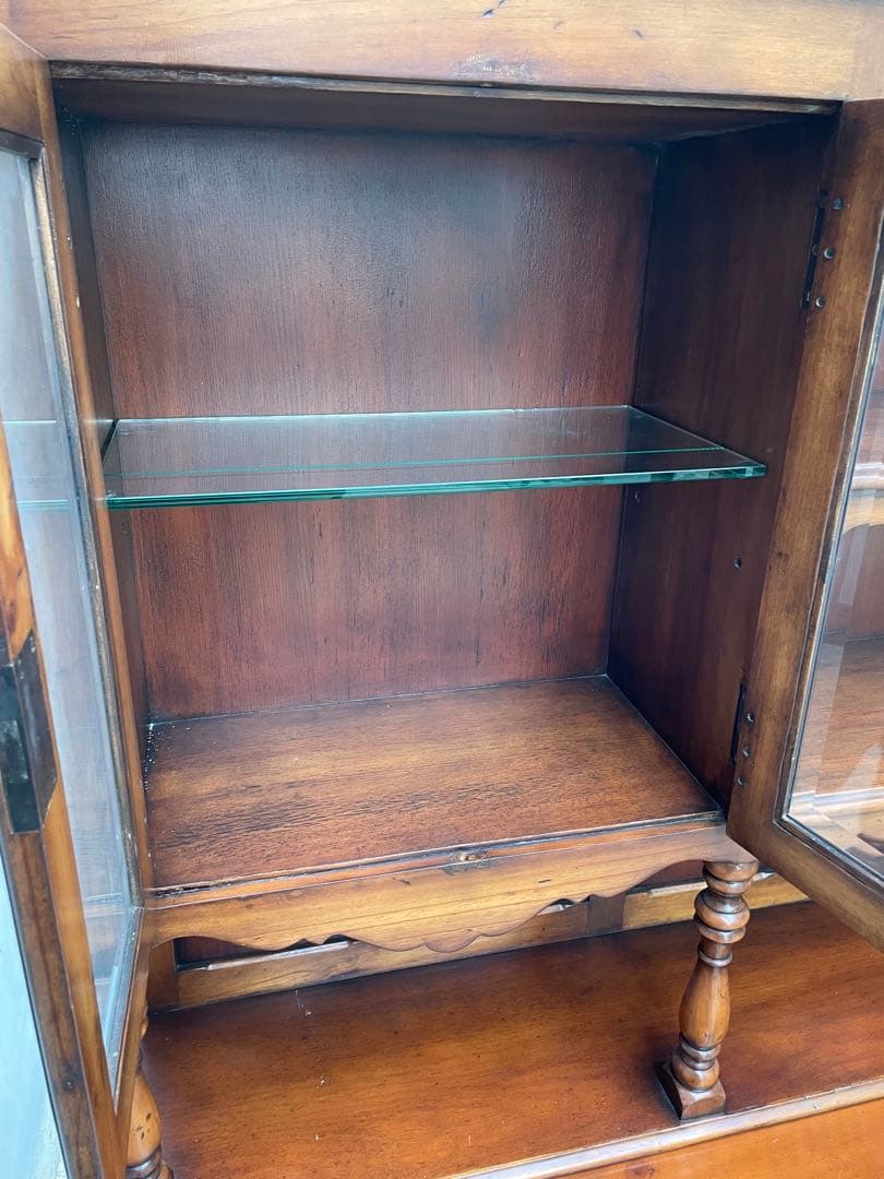 近隣配達可能　アンティーク？　キャビネット　カップボード　食器棚