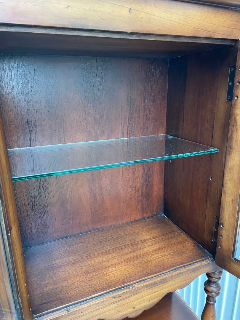 近隣配達可能　アンティーク？　キャビネット　カップボード　食器棚
