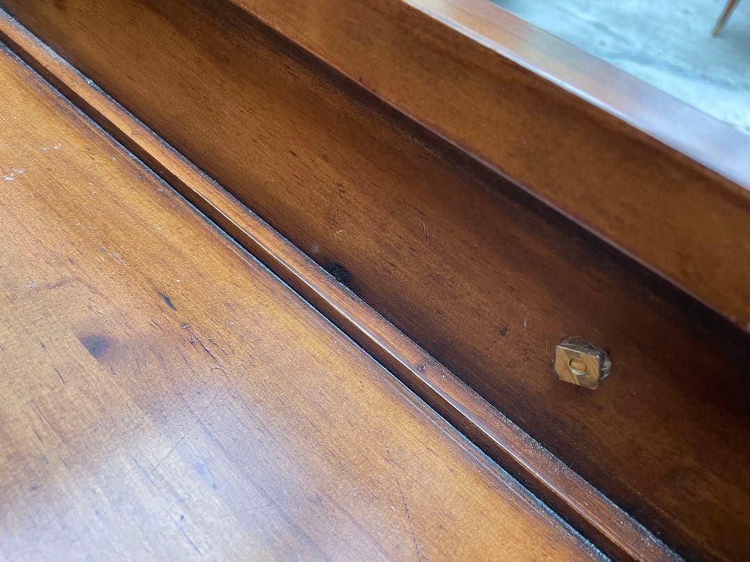 近隣配達可能　アンティーク？　キャビネット　カップボード　食器棚