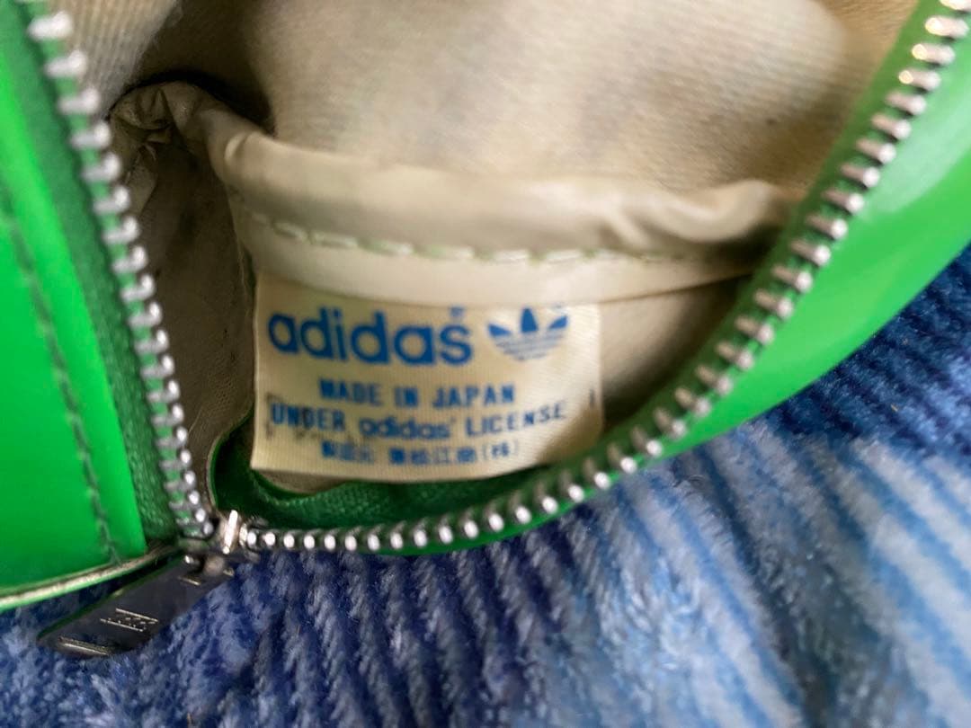 土日限定 80s old adidas enamel hand bag y2k