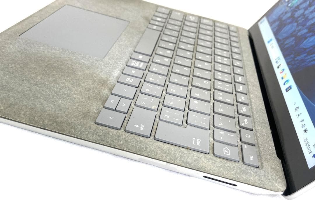 良品 マイクロソフト Surface Laptop2 i7 薄型 タッチパネル