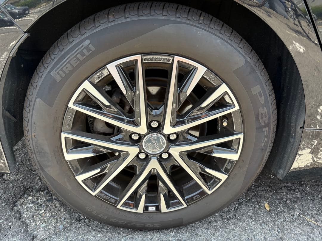 トヨタ プリウス 16インチ ホイール タイヤ付き