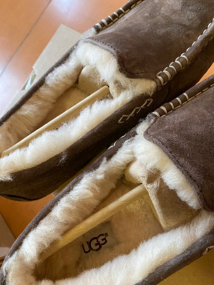 UGG モカシン　チョコレート　23 未使用