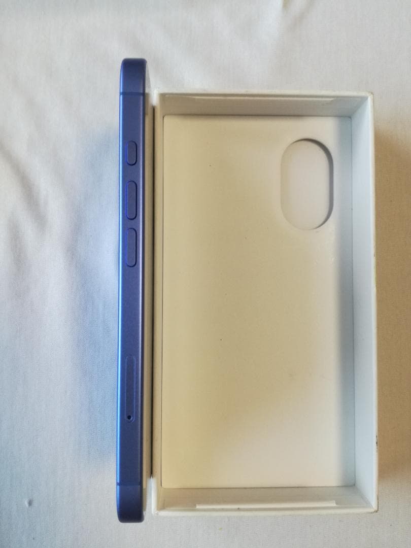 【極美品】iPhone16 128GB ウルトラマリン バッテリー100%