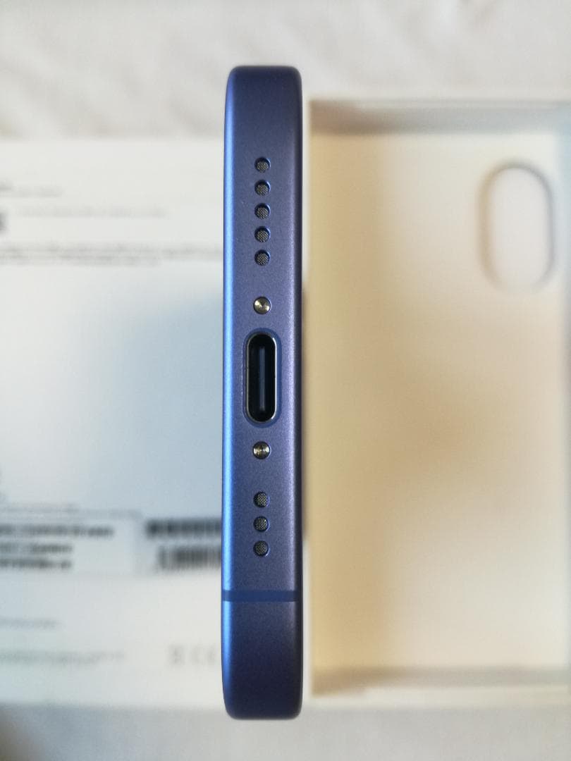 【極美品】iPhone16 128GB ウルトラマリン バッテリー100%