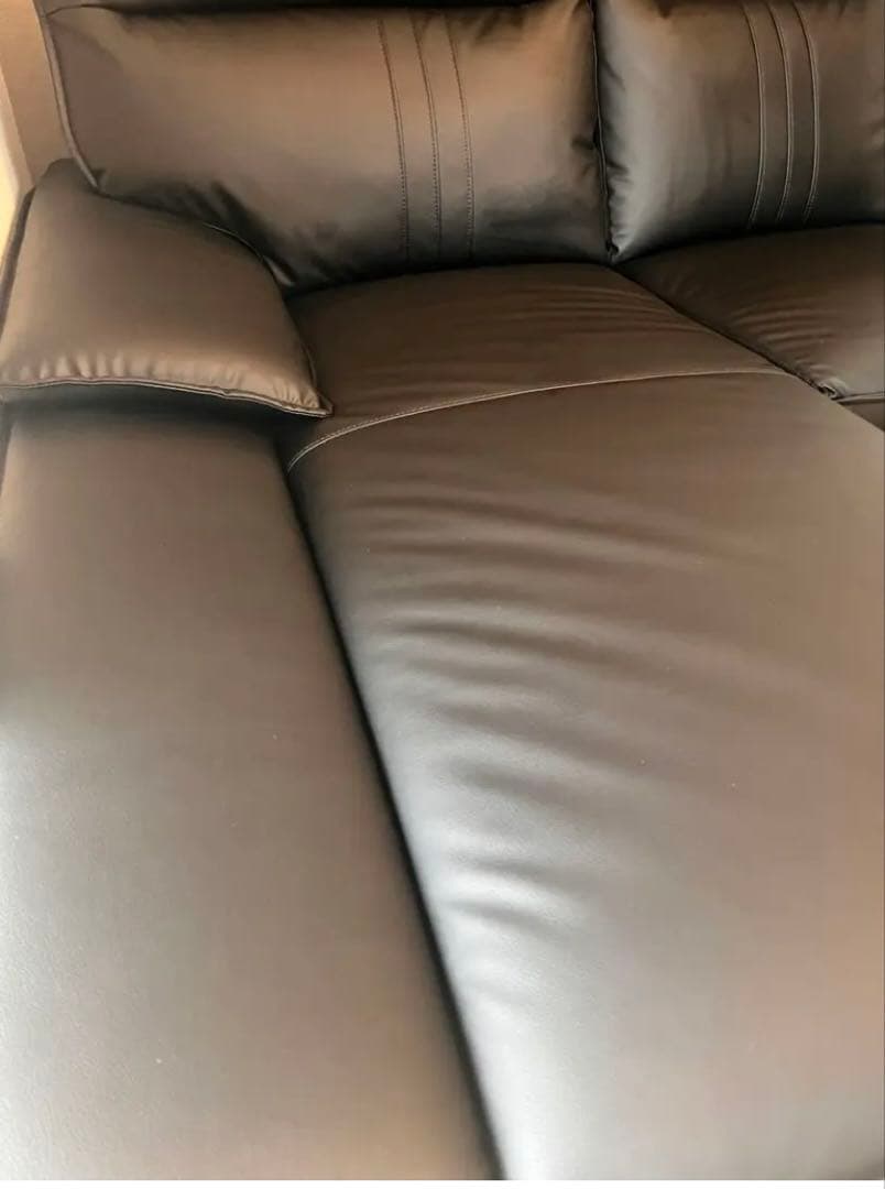 ★美品★3人用L型ソファ (2.32m×1.63m),汚れがつきにくいレザー