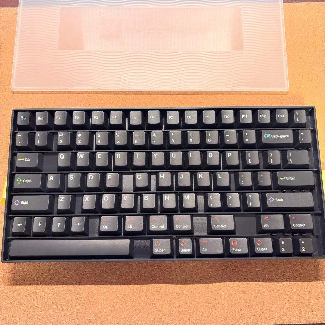 Keyreative KAP White on Black キーキャップ